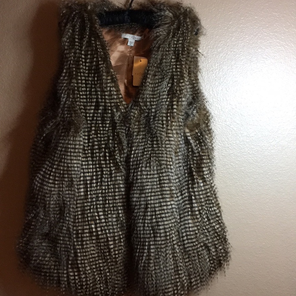 Fever Faux Fur Vest Sz XL NWT